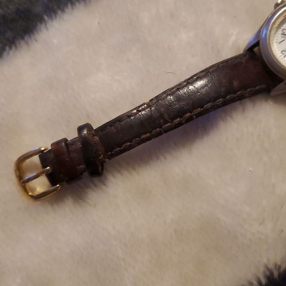 Dakota Indiglo Date Window Silver/Gold Case Needs New Band - Picture 4 of 6